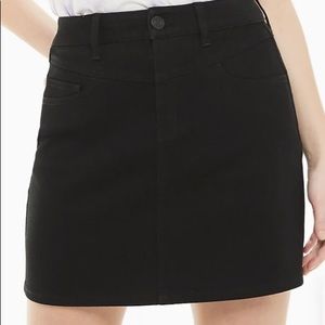 black stretchy jean skirt 🖤